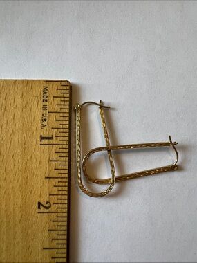 10k gold oval hoop earrings